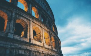 Coliseo | Foto por BENCE BOROS en Unsplash